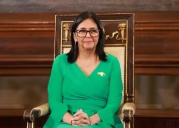 Delcy: Es hora de que regresen ya los venezolanos del exterior