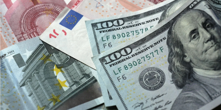 El dólar bajó 31 cts. y el euro 16; eran vendidos $59.25 y $71.51