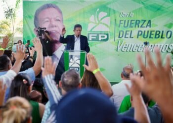 expresidente dominicano Leonel Fernández encabezará este fin de semana la juramentación de nuevos miembros del partido Fuerza del Pueblo (FP)
