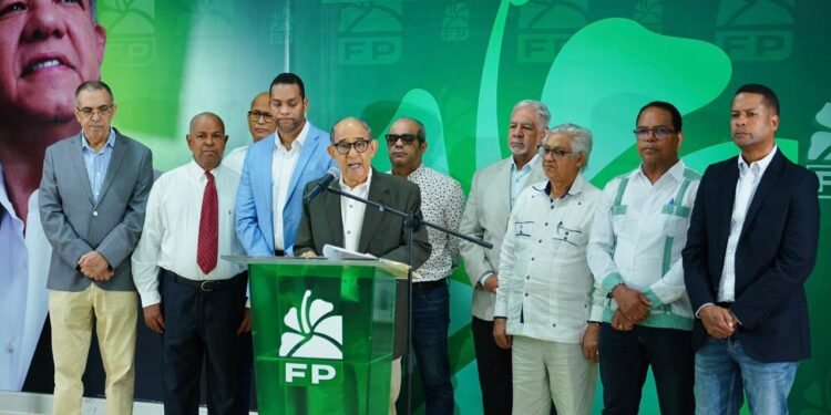 FP acusa al PRM de contratar obras millonarias y evadir controles