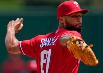 Cristopher Sánchez logra record personal de ponches en las GL