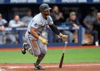 Dominicano Otto López lidera las Grandes Ligas con 69 hits