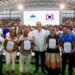 Presidente entrega 1,500 títulos en barrio Nuevo Domingo Savio