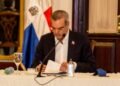 Luis Abinader y otros líderes de AL felicitan a De la Espriella