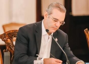 Presidente dominicano promulga la Ley de Reforma Tributaria