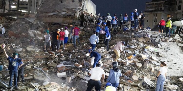 Se elevan a 164 los muertos y a 971 los heridos en Venezuela