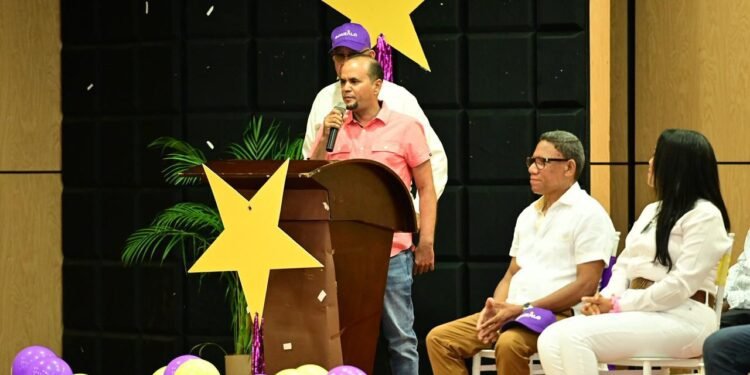 Equipo Gonzalo Castillo Presidente encabeza multitudinaria asamblea en Dajabón*