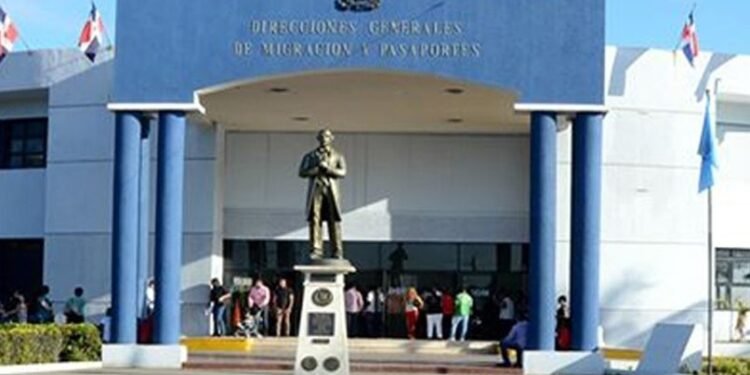 Transportaban irregularmente haitianos en vehículos de DGM