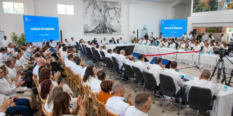 El Consejo de Ministros evalúa en Santiago 200 obras oficiales