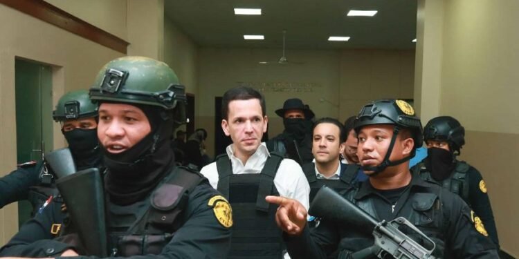 Tribunal DN envía juicio fondo exdirector Intrant Hugo Beras