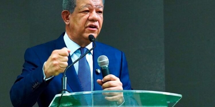 Leonel pide al Gobierno retirar proyecto medidas económicas