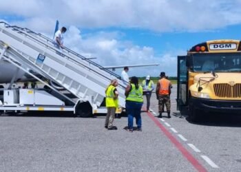 Llegan a República Dominicana otros 50 deportados por EE.UU.