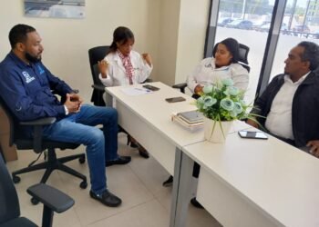 Directora del Hospital Matias Ramon Mella Dra Angela  Arias Castro se reune con parte del personal Administrativo .