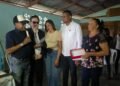 Dajabón Loma de Cabrera RD Empresario y político entrega electrodomésticos  y Kis de Alimentos