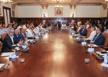 Gobierno enfoca presupuesto en inversión, educación y salud