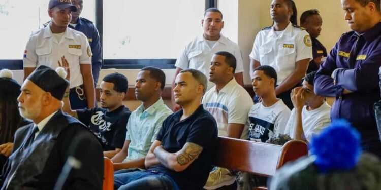 Tribunal Santiago condena seis hombres por asesinato de niño