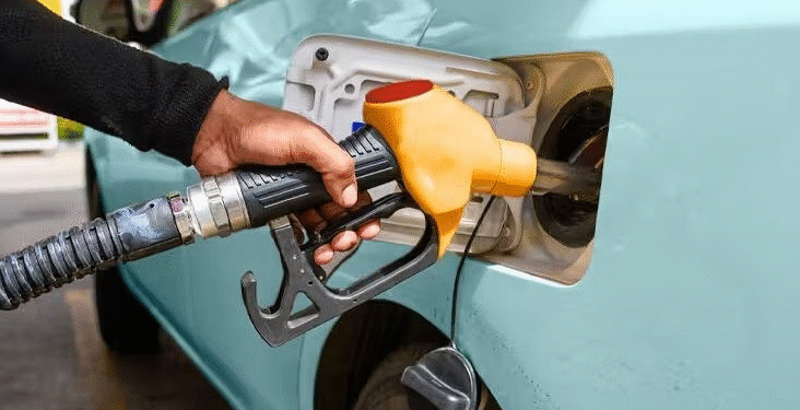 Tensión en Ormuz empujaría la gasolina premium sobre RD$355