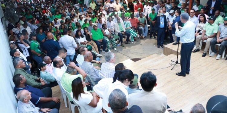 Leonel asegura habrá cambio político en RD en el año 2028