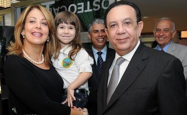 Presidente ratifica Valdez Albizu y Clarissa de la Rocha en el BC