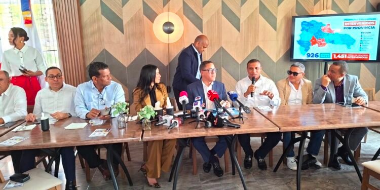 Gobierno ha entregado 926 nuevas aulas y proyecta alcanzar meta de 1,500 para el inicio del año escolar 2026-2027