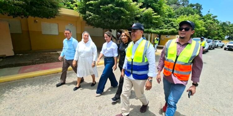 Más de 35 nuevas aulas incorporadas y 31 escuelas rehabilitadas para el nuevo año escolar en Mao, Valverde