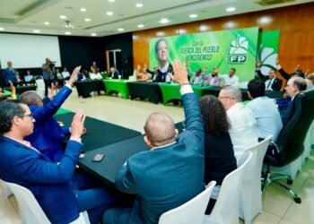 Fuerza del Pueblo anuncia sus voceros en bloques legislativos