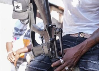 Al menos 42 muertos a manos de pandillas en el este de Haití