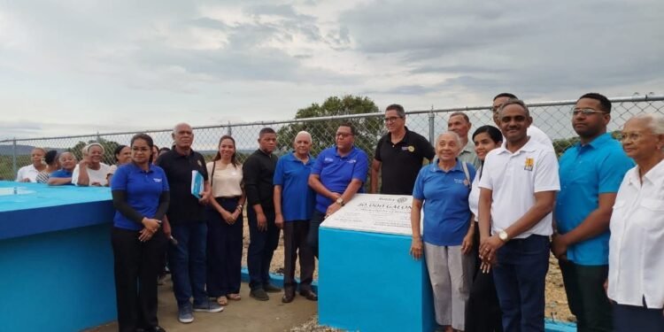 Rotary inaugura tanque de almacenamiento de agua potable de 30,000 galones en la comunidad de Clavellina