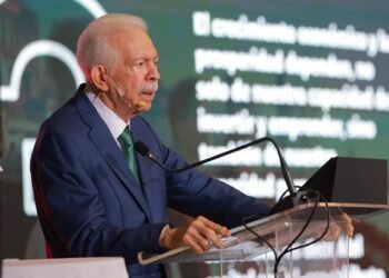 Presidente BHD llama impulsar desarrollo económico de la RD