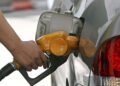 Aumentan otros $3 a gasolina premium y 2 a la regular en RD
