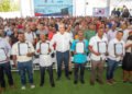 Abinader entrega 1,750 títulos; destaca inversión sector salud