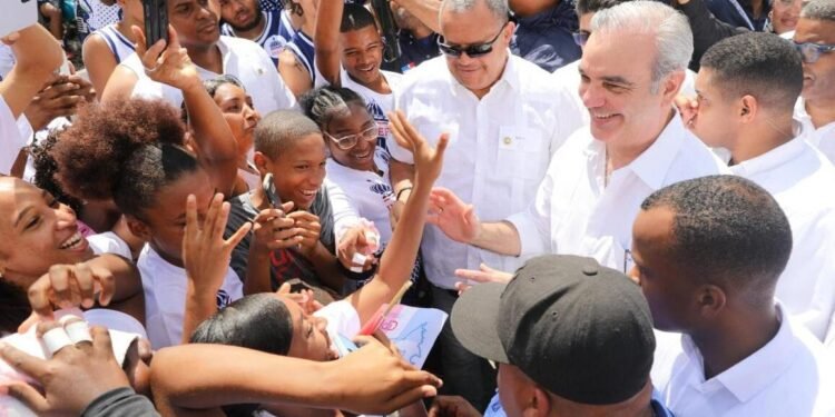 Abinader retomará su agenda nacional con entrega de obras