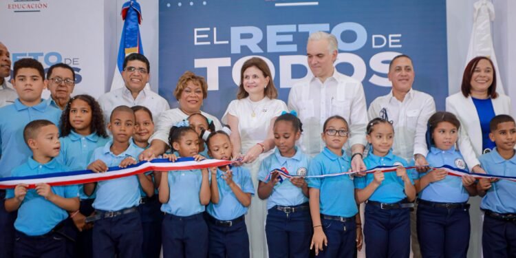 Gobierno entrega escuela Orlando Martínez en Ciudad Juan Bosch, SDE que beneficia a 945 estudiantes